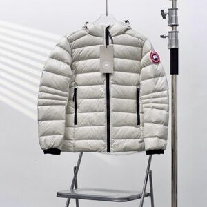 NEW XL with tags Gray Puffer Canadian Goose Puffer Jacket with Hood. Xmass Gift